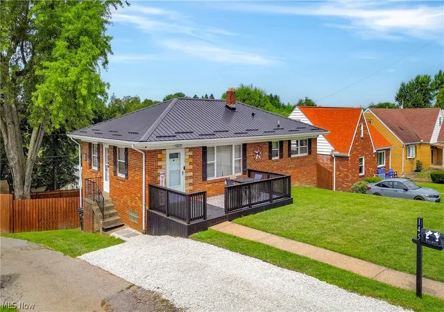 Photo 3 of Single family home for sale at 145 Pembroke Rd, Steubenville, OH 43953 | MLS# 5233138 | Listing updated on 2026-08-30