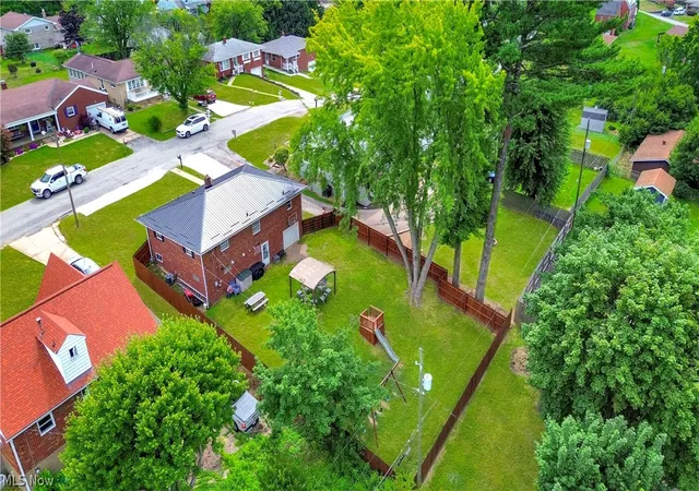 Photo 4 of Single family home for sale at 145 Pembroke Rd, Steubenville, OH 43953 | MLS# 5233138 | Listing updated on 2026-08-30