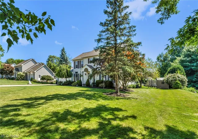 Photo 4 of Single family home for sale at 421 Summit St, Wadsworth, OH 44281 | MLS# 5233339 | Listing updated on 2026-08-30