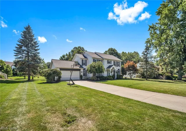 Photo 5 of Single family home for sale at 421 Summit St, Wadsworth, OH 44281 | MLS# 5233339 | Listing updated on 2026-08-30