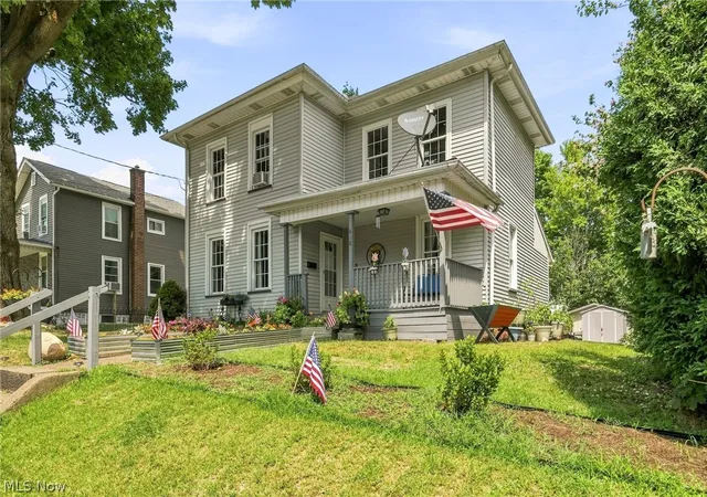 Photo 2 of Sale Pending at 618 Guy St Nw, Massillon, OH 44647 | MLS# 5234027 | Listing updated on 2026-08-30