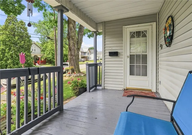 Photo 3 of Sale Pending at 618 Guy St Nw, Massillon, OH 44647 | MLS# 5234027 | Listing updated on 2026-08-30
