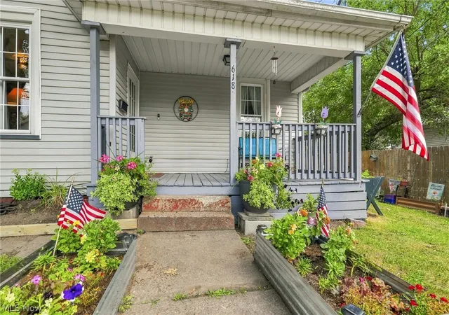 Photo 3 of Sale Pending at 618 Guy St NW, Massillon, OH 44647 | MLS# 5234027 | Listing updated on 2026-08-30