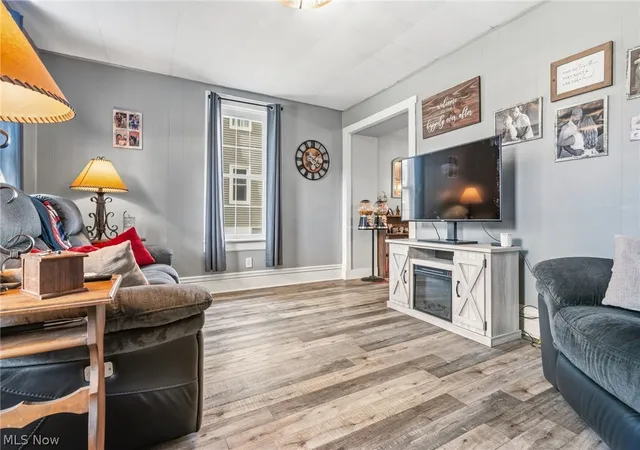 Photo 4 of Sale Pending at 618 Guy St NW, Massillon, OH 44647 | MLS# 5234027 | Listing updated on 2026-08-30