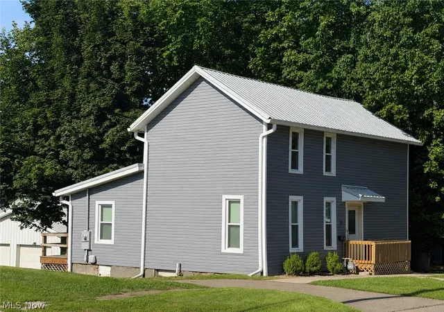 Photo 3 of Single family home for sale at 58 W Jefferson Ave, Mcconnelsville, OH 43756 | MLS# 5234677 | Listing updated on 2026-09-29