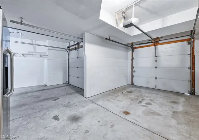 Listing Photo 2 - Condo for sale in building located at 1140 Auburn Ave, Cleveland, OH 44113 - Unit #