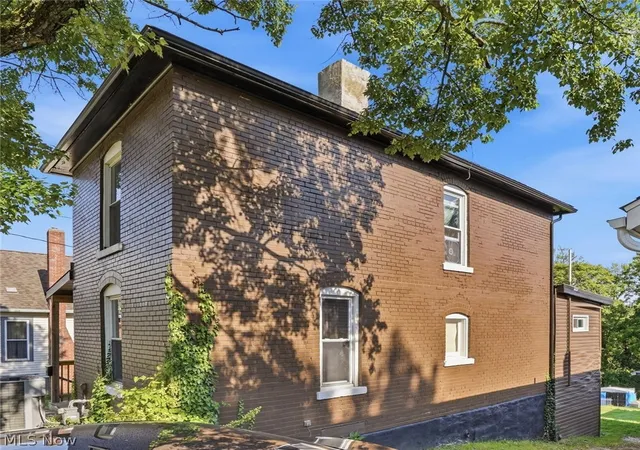 Photo 2 of Single family home for sale at 1554 Wheeling Ave, Zanesville, OH 43701 | MLS# 5237396 | Listing updated on 2026-10-02