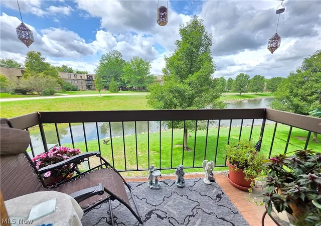 Photo 4 of Condo for sale at 9630 Cove Dr, North Royalton, OH 44133 | MLS# 5237829 | Listing updated on 2026-10-06