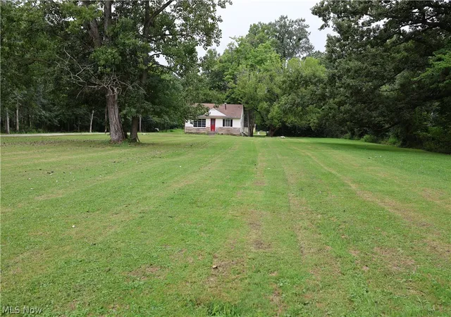 Photo 2 of Single family home for sale at 2938 Som Ctr Rd, Willoughby, OH 44094 | MLS# 5235520 | Listing updated on 2026-08-30