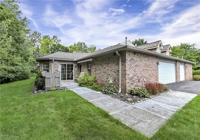 Photo 1 of Sale Pending at 2870 Shakespeare Ln, Avon, OH 44011 | MLS# 5237994 | Listing updated on 2026-08-30