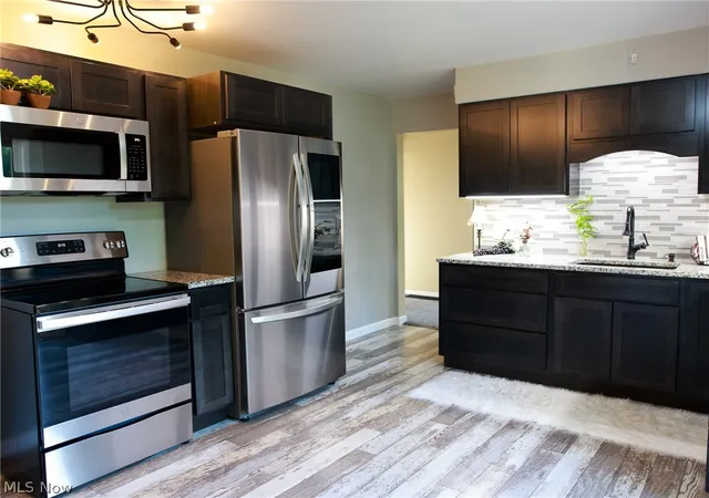Photo 3 of Sale Pending at 5833 Ford Rd, Madison, OH 44057 | MLS# 5237748 | Listing updated on 2026-08-30