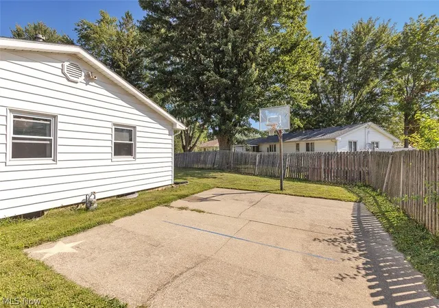 Photo 36 of Single family home for sale at 5847 Clement Dr, Lorain, OH 44053 | MLS# 5238919 | Listing updated on 2026-08-30