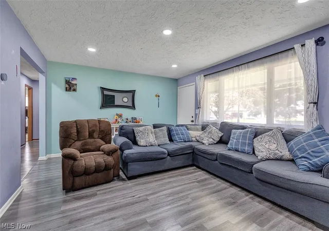 Photo 4 of Single family home for sale at 5847 Clement Dr, Lorain, OH 44053 | MLS# 5238919 | Listing updated on 2026-09-18