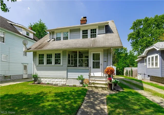 Photo 1 of Sale Pending at 324 Montrose Ave, Akron, OH 44310 | MLS# 5239496 | Listing updated on 2026-08-30