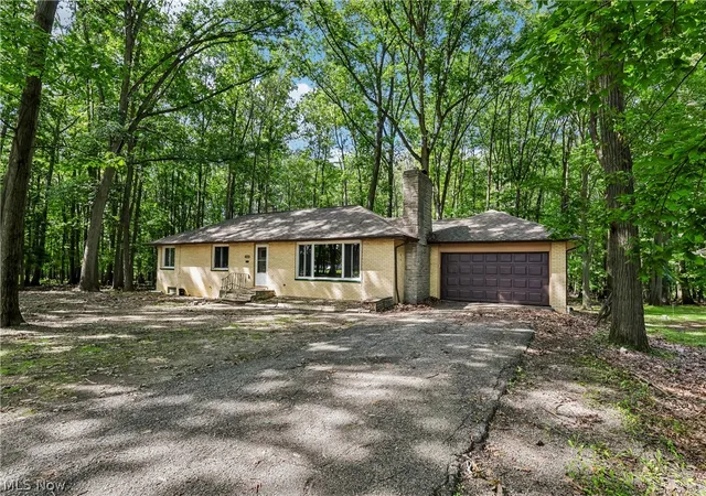 Photo 1 of Sale Pending at 2394 Dentzler Rd, Parma, OH 44134 | MLS# 5239033 | Listing updated on 2026-08-31