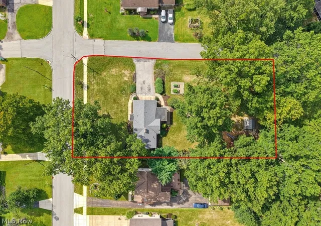 Photo 34 of Sale Pending at 3104 Englewood Dr, Silver Lake, OH 44224 | MLS# 5237628 | Listing updated on 2026-08-30