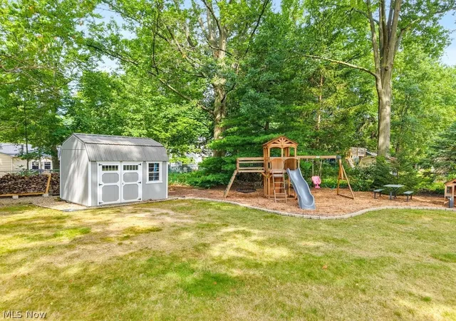Photo 5 of Sale Pending at 3104 Englewood Dr, Silver Lake, OH 44224 | MLS# 5237628 | Listing updated on 2026-08-30