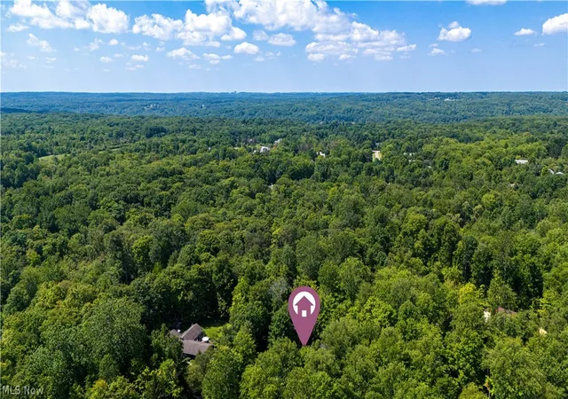 Photo 50 of Sale Pending at 14012 Fox Hollow Dr, Novelty, OH 44072 | MLS# 5237097 | Listing updated on 2026-08-30