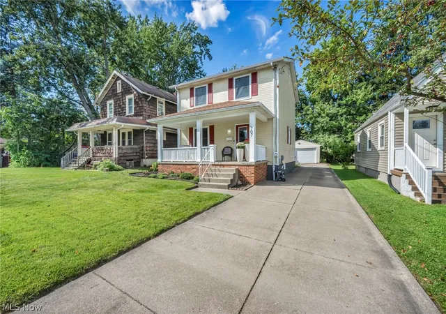 Photo 3 of Sale Pending at 707 Kathron Ave, Cuyahoga Falls, OH 44221 | MLS# 5239930 | Listing updated on 2026-08-31