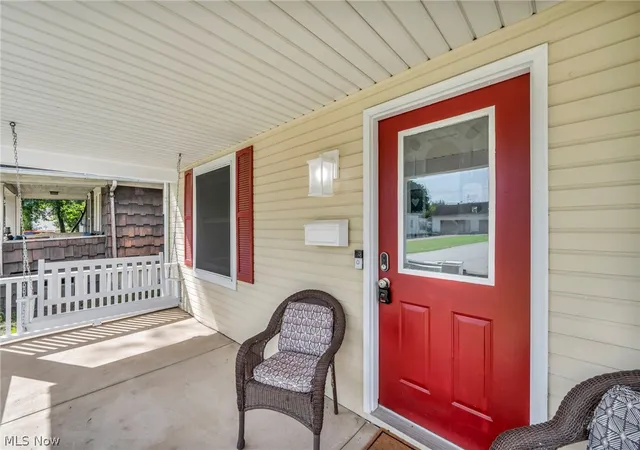 Photo 4 of Sale Pending at 707 Kathron Ave, Cuyahoga Falls, OH 44221 | MLS# 5239930 | Listing updated on 2026-08-31