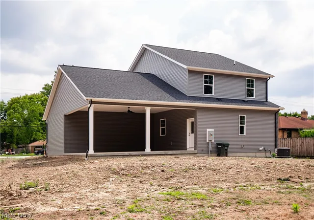 Photo 3 of Single family home for sale at 6774 Middlebrook Blvd, Middleburg Heights, OH 44130 | MLS# 5234136 | Listing updated on 2026-08-30