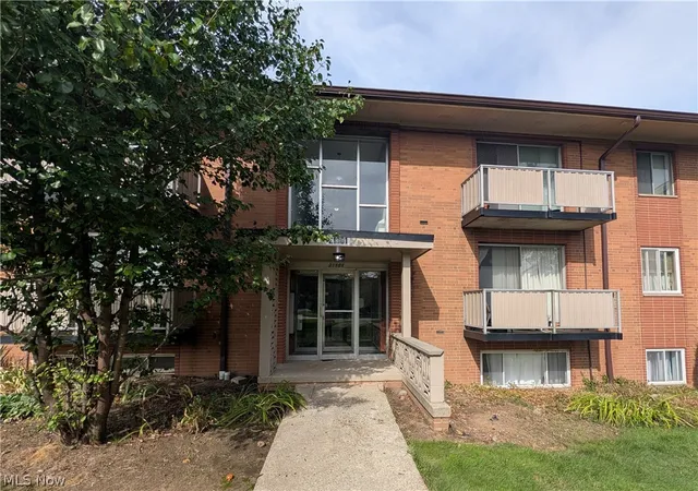 Photo 1 of Condo for sale at 21801 River Oaks Dr #A2, Rocky River, OH 44116 | MLS# 5240088 | Listing updated on 2026-08-30