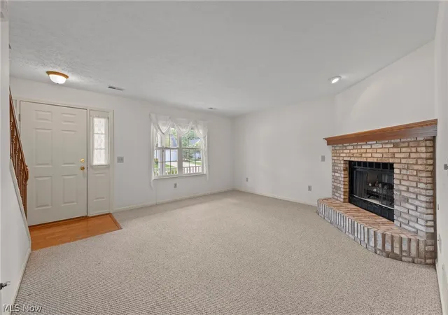 Photo 4 of Sale Pending at 1980 Sandy Hook #32, Stow, OH 44224 | MLS# 5239977 | Listing updated on 2026-08-30