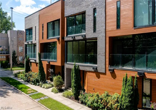 Photo 2 of Single family home for sale at 2136 W 17Th St, Cleveland, OH 44113 | MLS# 5240764 | Listing updated on 2026-08-30