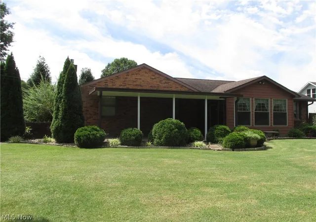 Photo 3 of Single family home for sale at 125 Bryan Dr, St Marys, WV 26170 | MLS# 5240834 | Listing updated on 2026-08-30