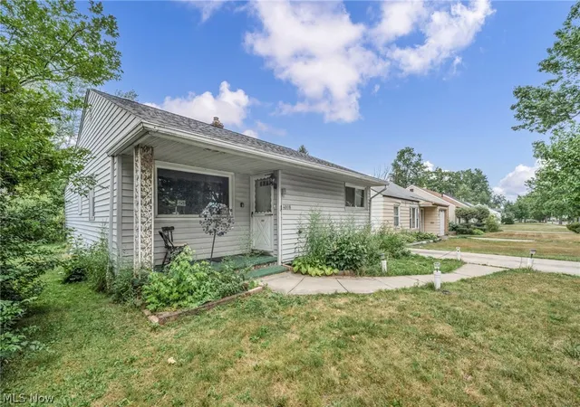 Photo 3 of Single family home for sale at 4008 E 186th St, Cleveland, OH 44122 | MLS# 5230411 | Listing updated on 2026-10-02