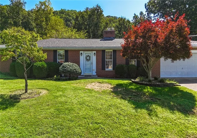 2nd image of 942 Pine St, Belpre, OH 45714 | MLS# 5239359