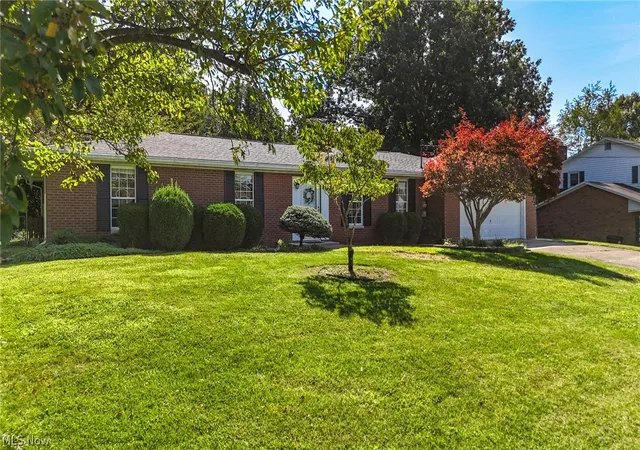 4th image of 942 Pine St, Belpre, OH 45714 | MLS# 5239359