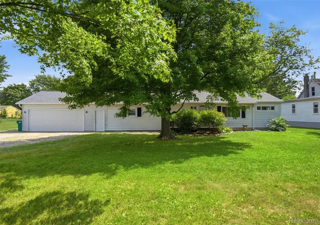 Photo 1 of Sale Pending at 1105 Whiting St, Saint Clair, MI 48079 | MLS# 20261061196 | Listing updated on 2026-08-23