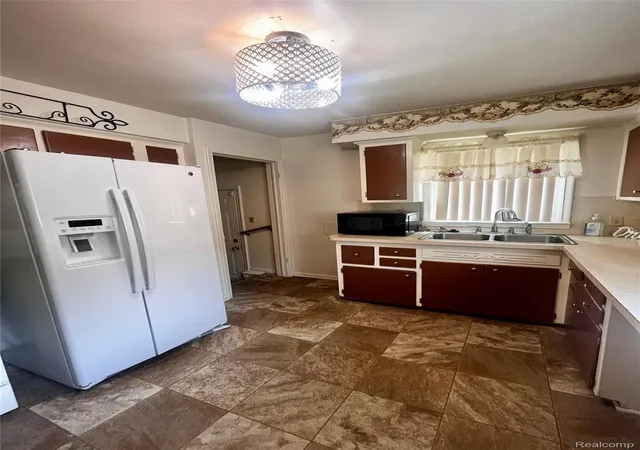 5th image of 1603 W Mott Ave, Flint City Genesee, MI 48504 | MLS# 20261062613