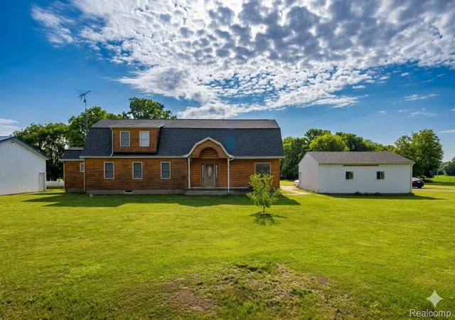 Photo 1 of Single family home for sale at 2568 Valentine Rd, Lapeer, MI 48446 | MLS# 20261064744 | Listing updated on 2026-09-03
