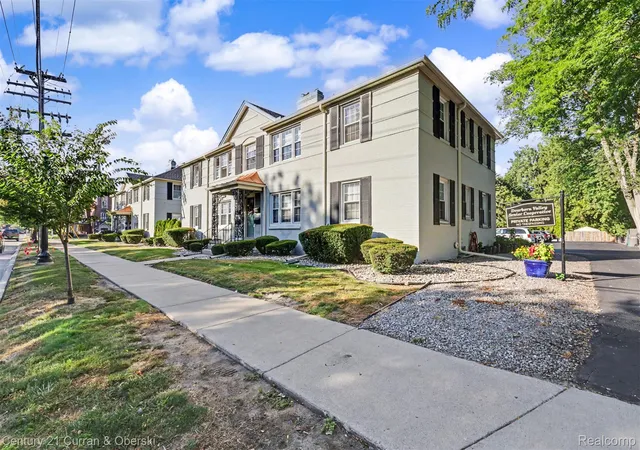 Photo 34 of Condo for sale at 726 S Military St, Dearborn City Wayne, MI 48124 | MLS# 20261068715 | Listing updated on 2026-08-31