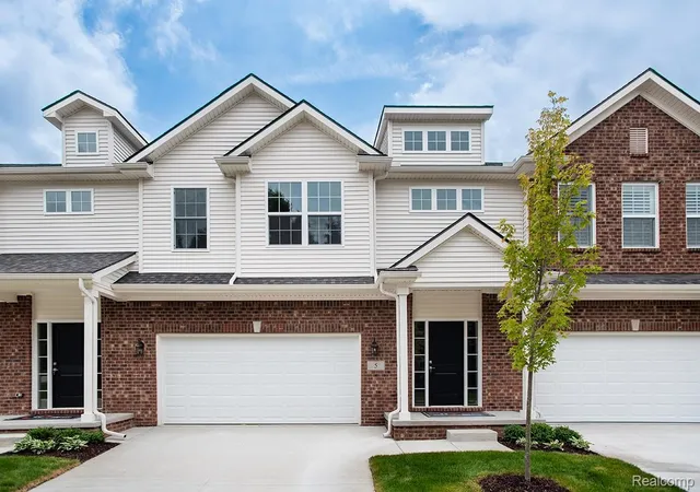Photo 1 of Condo for sale at 5 Grandview Cir #70, White Lake Charter Township Oakland, MI 48386 | MLS# 20261069569 | Listing updated on 2026-09-13
