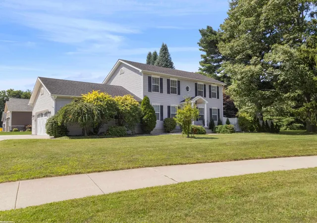 Photo 1 of Sale Pending at 53053 Washington St, New Baltimore City Macomb, MI 48047 | MLS# 58050220259 | Listing updated on 2026-09-06