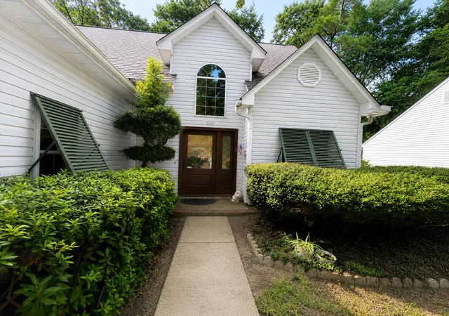 Photo 2 of Single family home for sale at 3237 Morningdale Dr, Mount Pleasant, SC 29466 | MLS# 26022683 | Listing updated on 2026-09-15