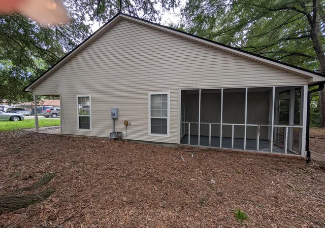 Photo 2 of Single family home for sale at 122 Beverly Dr, Ladson, SC 29456 | MLS# 26022860 | Listing updated on 2026-09-06