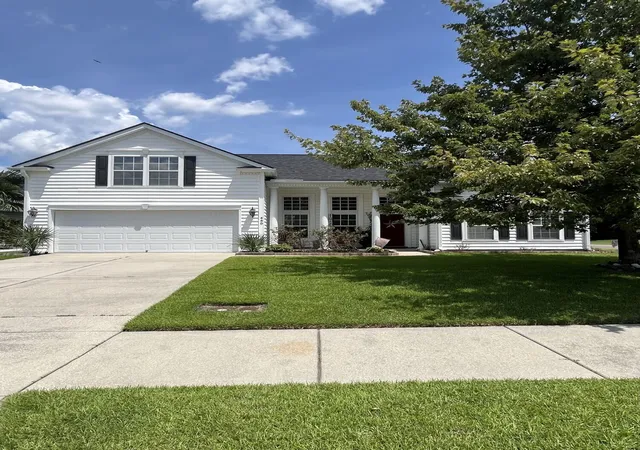 Photo 2 of Single family home for sale at 450 Sycamore Shade St, Charleston, SC 29414 | MLS# 26023075 | Listing updated on 2026-09-15