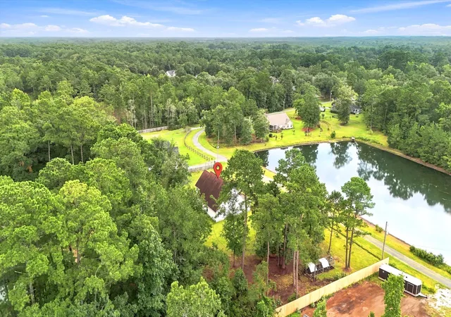 Photo 3 of Single family home for sale at 5914 Yellow Dog Rd, Ravenel, SC 29470 | MLS# 26022587 | Listing updated on 2026-09-11