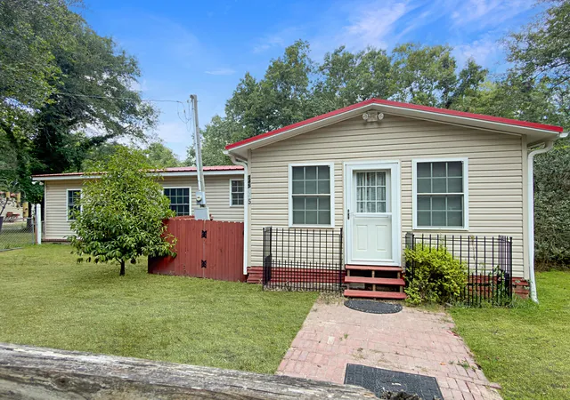 Photo 4 of Manufactured home for sale at 349 Bird Dog Ln, Cottageville, SC 29435 | MLS# 26019882 | Listing updated on 2026-09-03