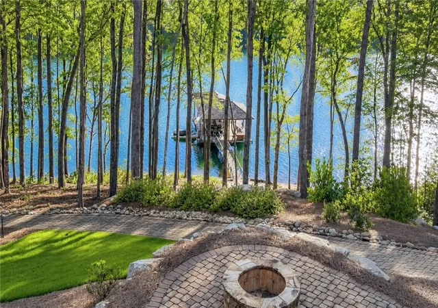 Photo 2 of Single family home for sale at 114 Peninsula Ct, Sunset, SC 29685 | MLS# 20285600 | Listing updated on 2026-10-13