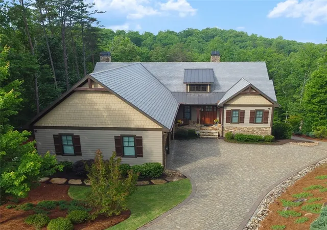 Photo 3 of Single family home for sale at 114 Peninsula Ct, Sunset, SC 29685 | MLS# 20285600 | Listing updated on 2026-10-13