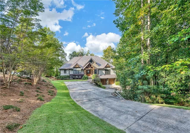 Photo 2 of Single family home for sale at 422 Pileated Woodpecker, Sunset, SC 29685 | MLS# 20293023 | Listing updated on 2026-09-28
