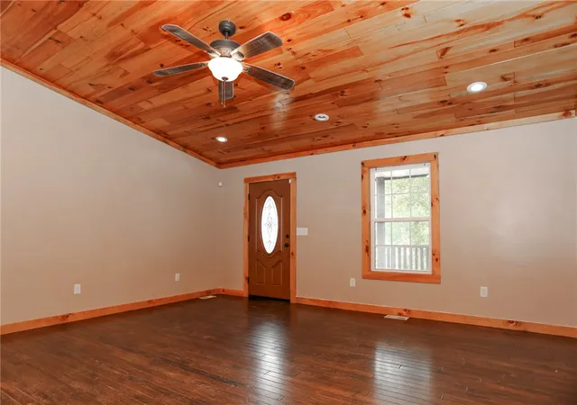 Photo 3 of Single family home for sale at 112 Aiken St, Central, SC 29630 | MLS# 20293531 | Listing updated on 2026-08-25