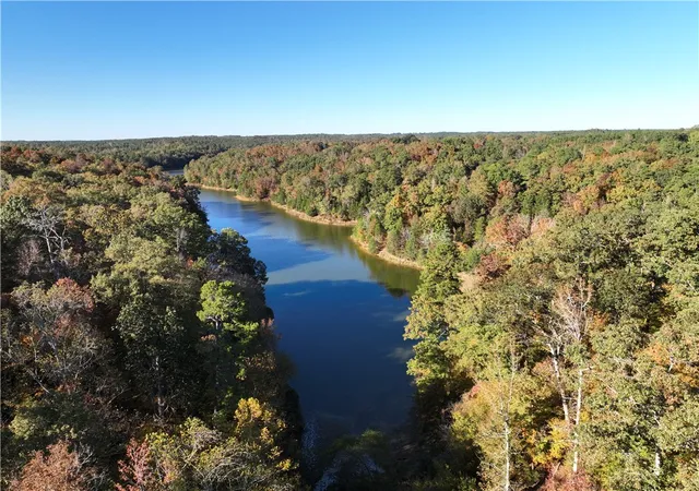 4th image of 4 Horseshoe Point Dr, Iva, SC 29655 | MLS# 20293894