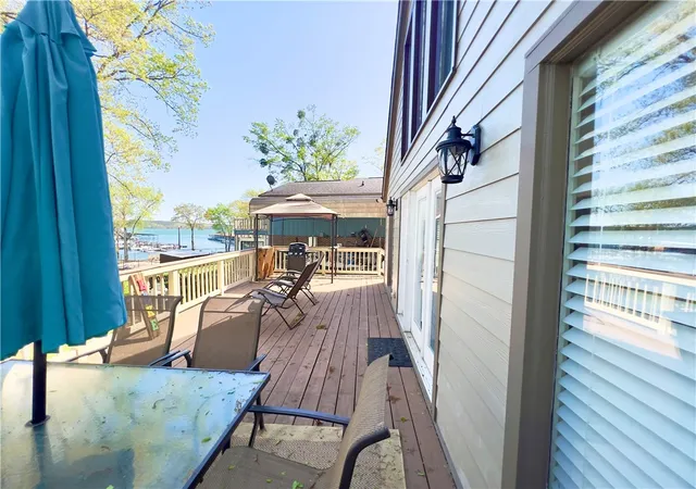 Photo 3 of Single family home for sale at 309 Harbor Dr, Anderson, SC 29625 | MLS# 20295399 | Listing updated on 2026-08-24