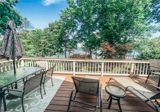 Photo 4 of Single family home for sale at 309 Harbor Dr, Anderson, SC 29625 | MLS# 20295399 | Listing updated on 2026-08-24